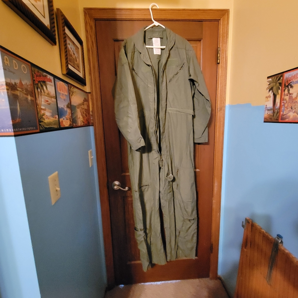 Air flight suit